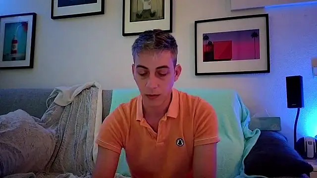 عرض كام 1Hugo1
