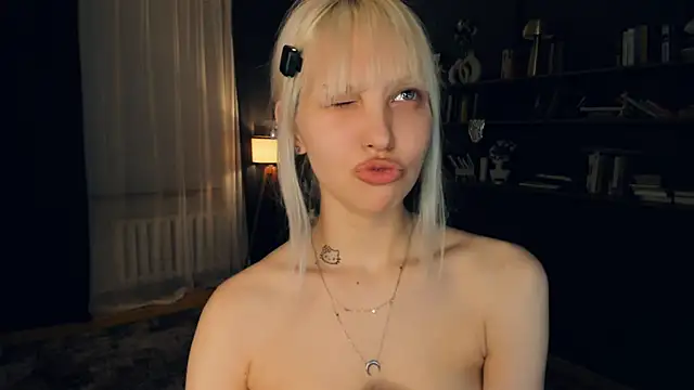 Вебкам-шоу DelorisDetrich