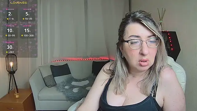 Онлайн чат XXX KKMimiKK