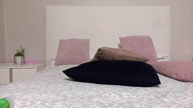 IrisStallion's Live XXX Chat