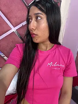 Amelia_Rivas Adlı Modelin Canlı XXX Sohbeti
