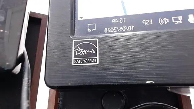Онлайн чат XXX emiliaa_hot
