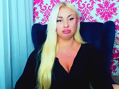 XXX chat uživo modela LuxuriaGoddess
