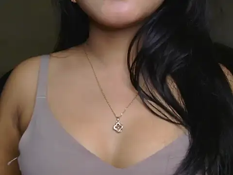 Chat +18 de aavya_1770 ao vivo