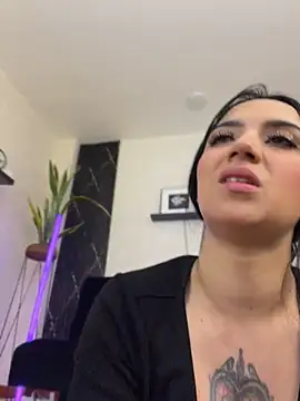 EmmyEvans1 라이브 XXX 채팅