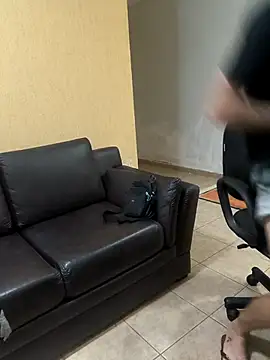 Chat +18 de Tiojhonny ao vivo
