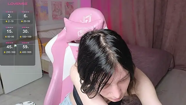 Chat +18 de EllinEverly ao vivo
