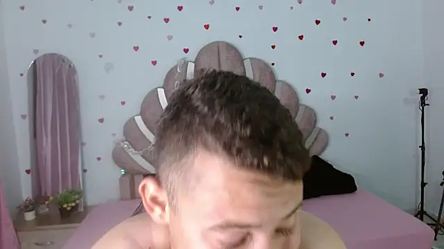 sven_fox723 élő XXX-chatje
