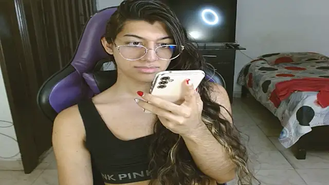Živý XXX chat Alanni_parker