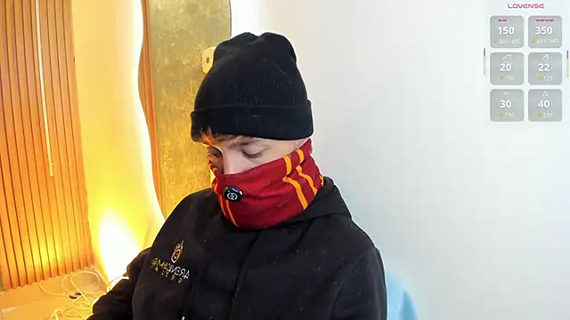 Tomy_Rox élő XXX-chatje