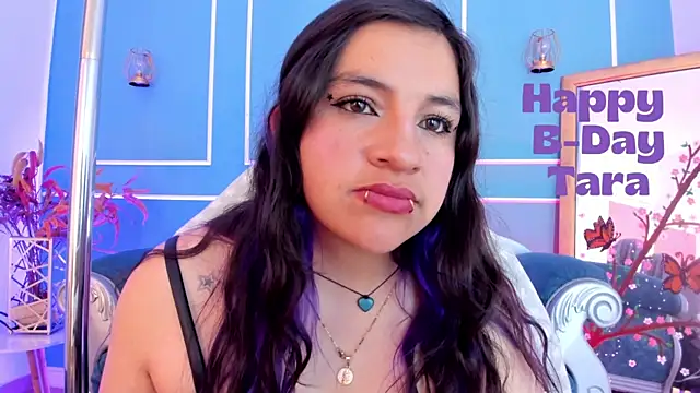 TaraTaylorr's Live XXX Chat