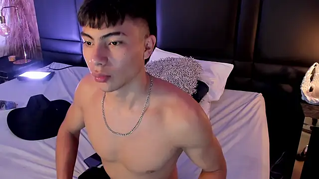 EthanSantori Chat XXX in diretta