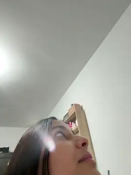 EmilySearss 即時 XXX 聊天