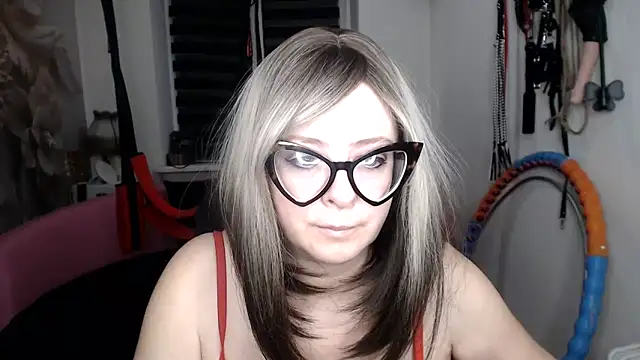 MISSwithDOLLS 网络视讯表演