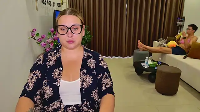 Sandra_Eva Chat XXX in diretta