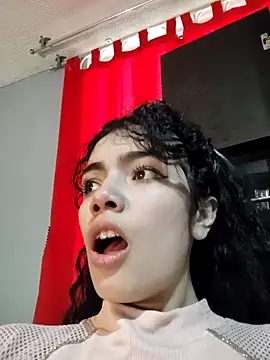 Chat +18 de Karina_Mon ao vivo