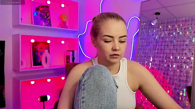 StephanieSweety Adlı Modelin Canlı XXX Sohbeti
