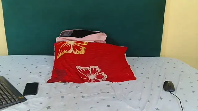 FreakyMelanin18 即時 XXX 聊天