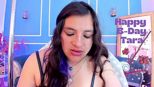TaraTaylorr's Live XXX Chat