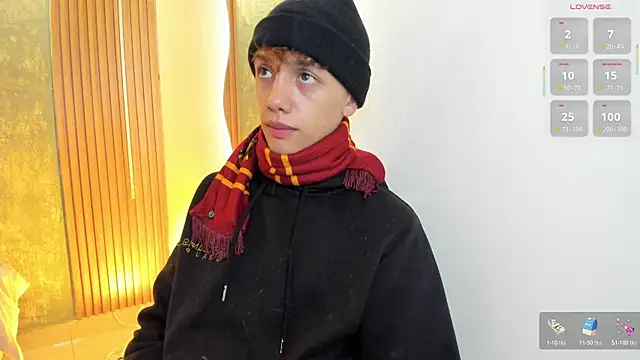 Tomy_Rox Adlı Modelin Canlı XXX Sohbeti