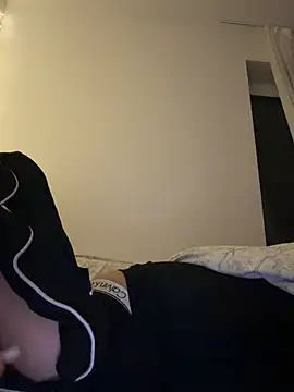 Show de SluttyyDenisa na webcam