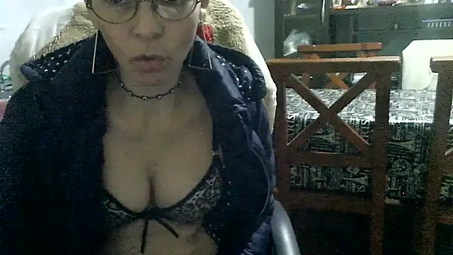 Lulypsicologasexual Adlı Modelin Canlı XXX Sohbeti