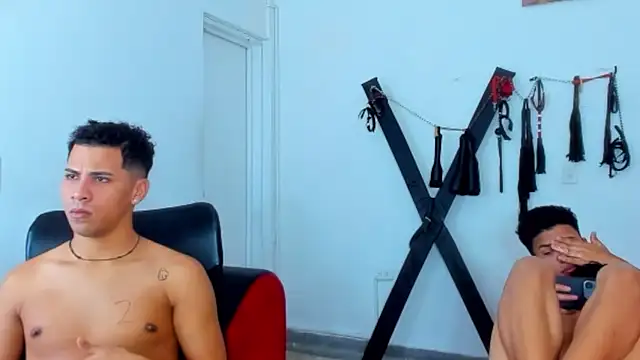 your_gay_party's Webcam Show