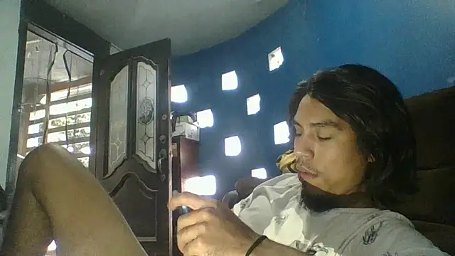 Chat XXX ao vivo de AlexAlejandro13