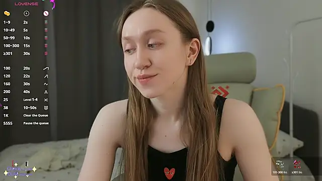 mowalova's Live XXX Chat