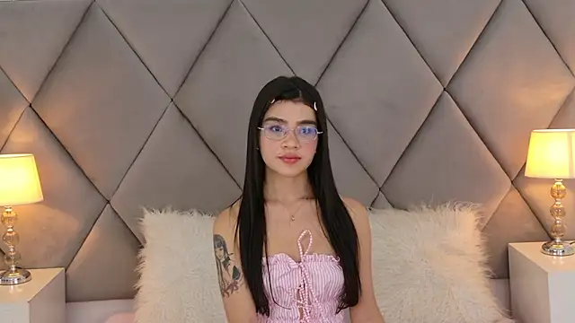 XXX chat uživo modela OliviaDiaz