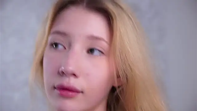 SunnivaCovil 现场XXX聊天