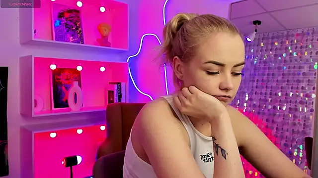 StephanieSweety Live XXX-chat