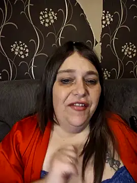 HousewifeMilf_Courtney Webcamshow