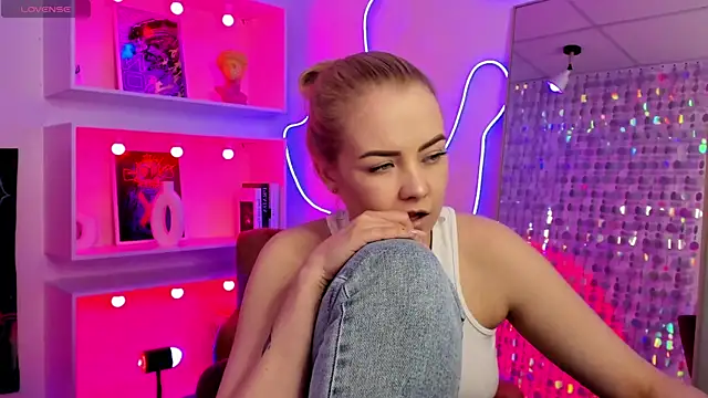 StephanieSweety Live XXX Chat