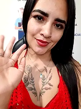 MAYE__13 Adlı Modelin Canlı XXX Sohbeti