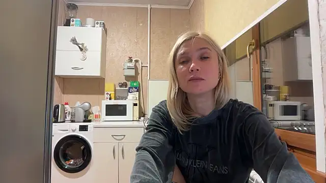 AngelJeni Adlı Modelin Canlı XXX Sohbeti