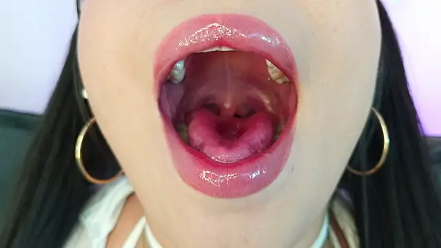 mia_roux1's Live XXX Chat