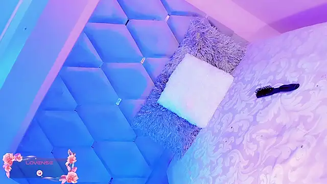 EmmaSweet23 现场XXX聊天