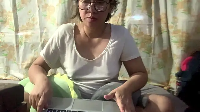 ArimV_'s Live XXX Chat