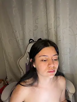 Midori_rosse – Naživo XXX chat