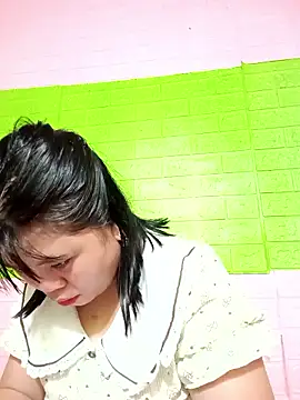 Xuka_lyss Adlı Modelin Canlı XXX Sohbeti