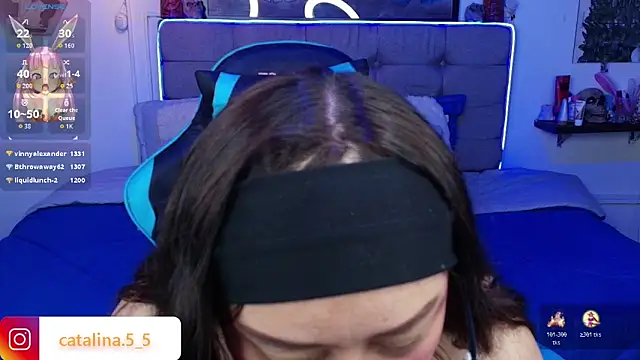 Kata_Bigboobsn Webbikameraesitys
