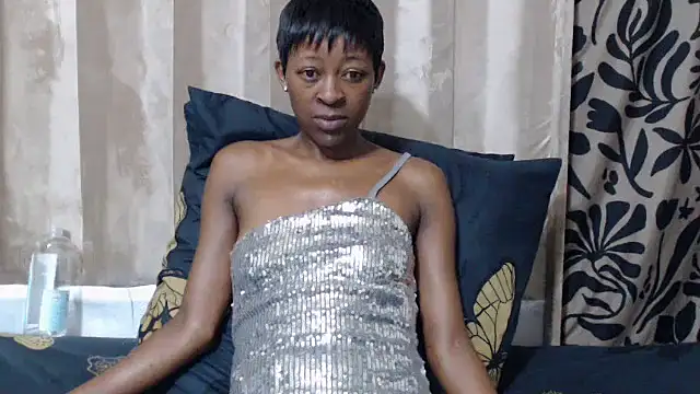 Chat +18 de Sexynaughty23 ao vivo