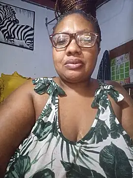YELLOW_BONE Chat XXX in diretta