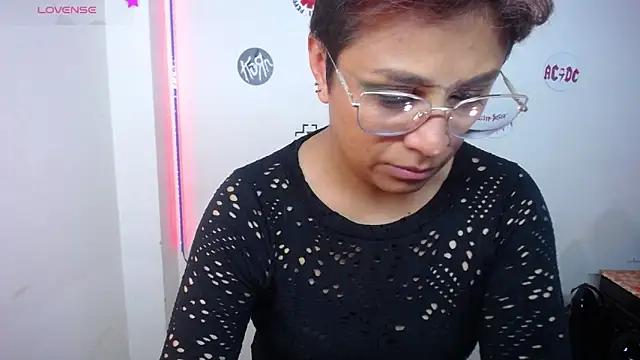 Chat XXX en directo de pinky_violeta
