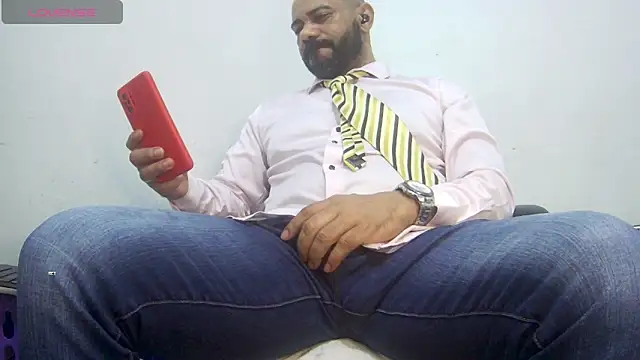 bruce_bigg's Live XXX Chat