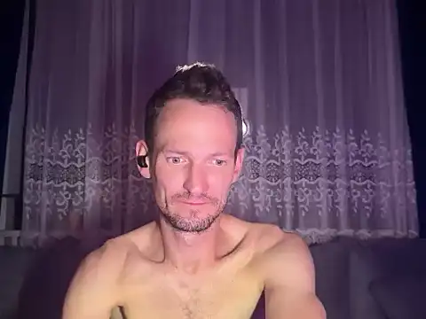 Hotcrazy235's Webcam Show