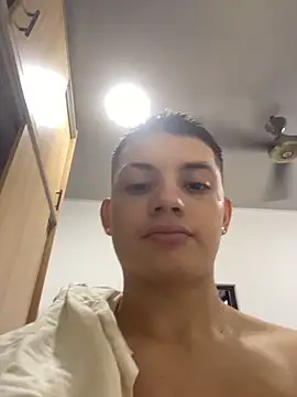 Онлайн чат XXX tony_pinkcock