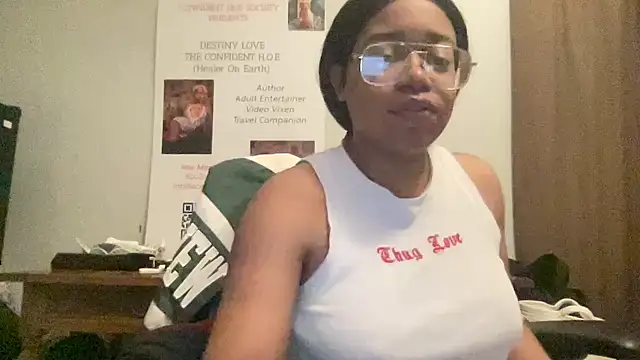 XXX chat uživo modela GoddessDestinyLove