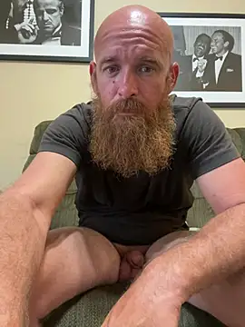 Chat XXX en directo de 32XRedBeard